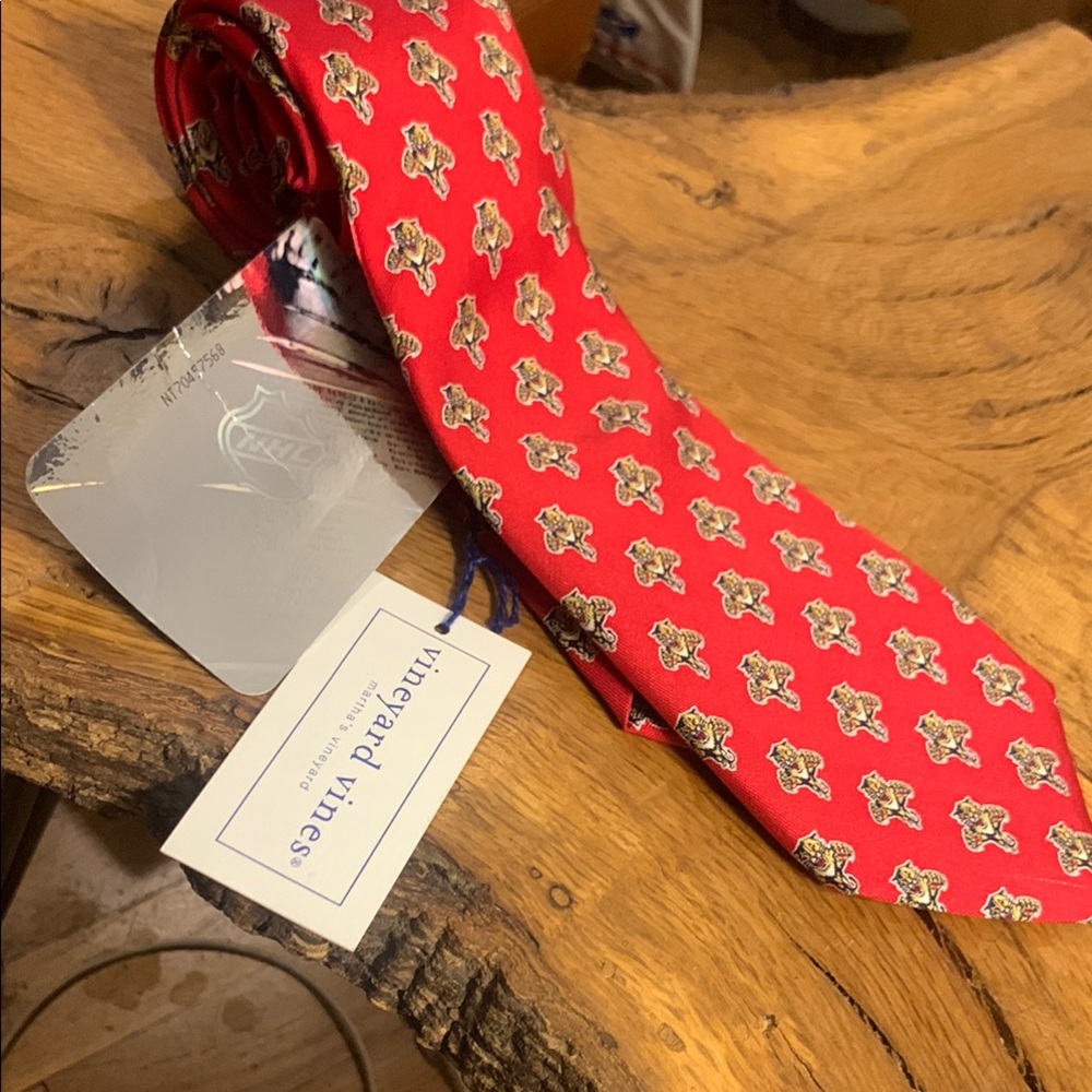BNWT FLORIDA PANTHERS NHL CHAMPIONS VINEYARD VINES CUSTOM COLLECTION SILK TIE